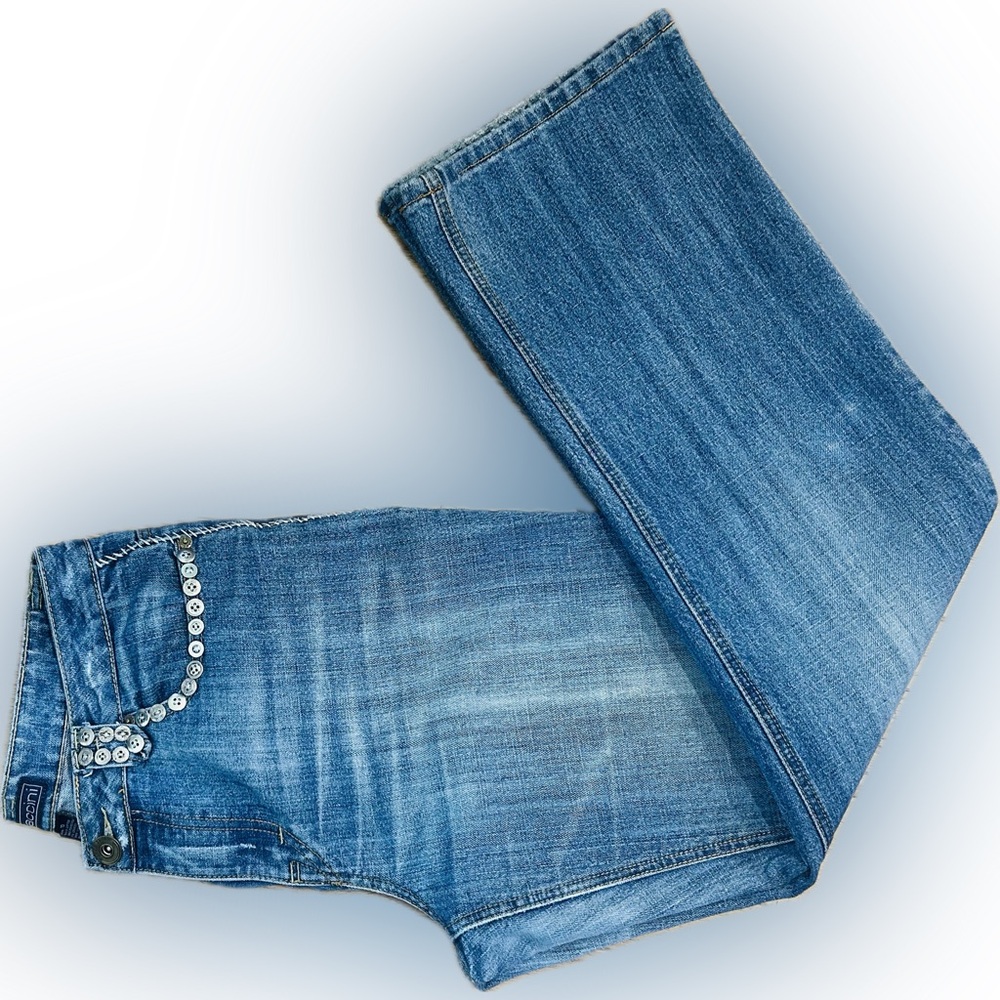 EUC Baccini SZ 10 blue straight leg jeans w/button accents/waist 34”-36”